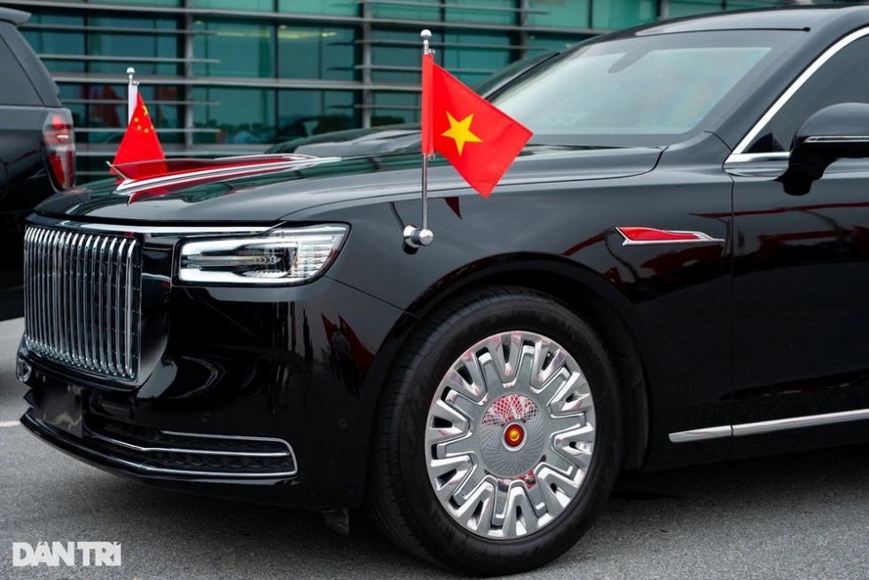 Cận cảnh Hồng Kỳ N701 - xe limousine chở ông Tập Cận Bình thăm Việt Nam - Ảnh 5.