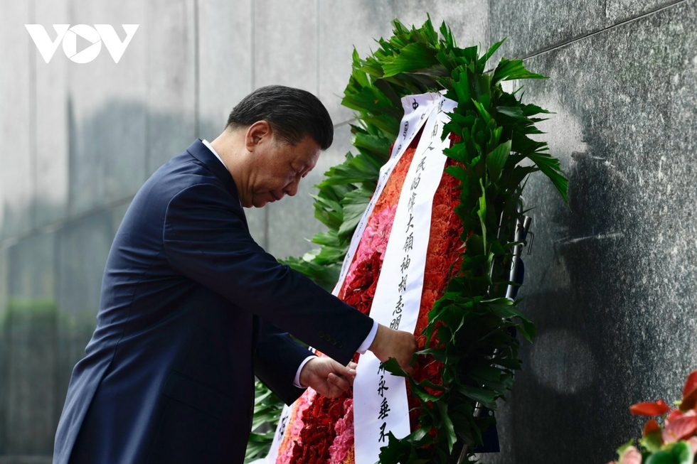 Tổng Bí thư, Chủ tịch Trung Quốc Tập Cận Bình đặt vòng hoa, viếng Lăng Chủ tịch Hồ Chí Minh - Ảnh 4.