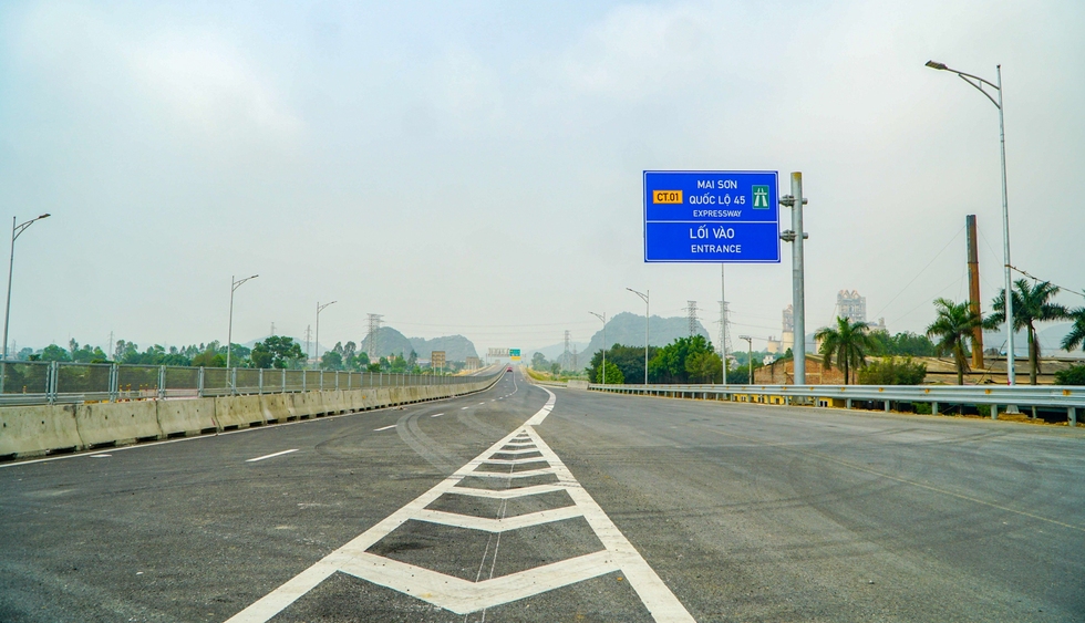Cận cảnh cao tốc hơn 12.000 tỷ đồng nối Ninh Bình - Thanh Hóa sẽ thông xe trước ngày 30/4 - Ảnh 2.