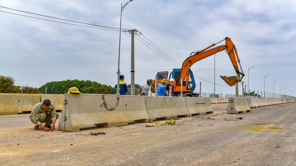 Cận cảnh cao tốc hơn 12.000 tỷ đồng nối Ninh Bình - Thanh Hóa sẽ thông xe trước ngày 30/4 - Ảnh 5.