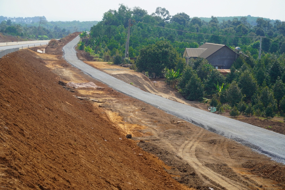 Toàn cảnh cao tốc dài 99 km giúp đi từ TP.HCM đến Phan Thiết trong 2 giờ - Ảnh 10.