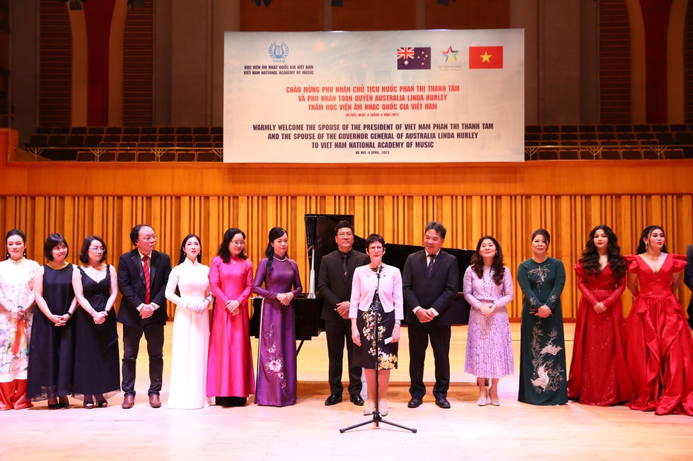 Phu nhân Chủ tịch nước Võ Văn Thưởng cùng Phu nhân Toàn quyền Australia thăm HV Âm nhạc Quốc gia - Ảnh 9.