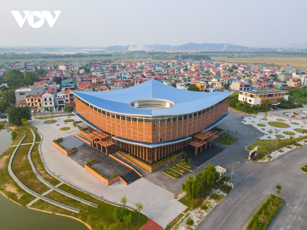 Cận cảnh Nhà hát dân ca Quan họ hơn 241 tỷ đồng đang gây tranh cãi ở Bắc Ninh - Ảnh 7.