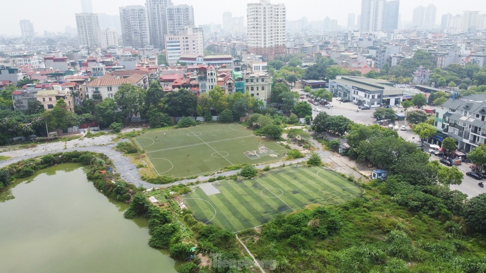 Toàn cảnh công viên hồ điều hoà nghìn tỷ ở Thủ đô bỏ hoang sau nhiều năm được khởi công - Ảnh 7.