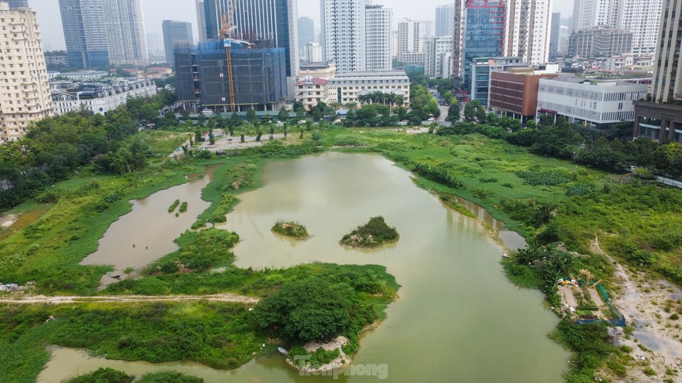 Toàn cảnh công viên hồ điều hoà nghìn tỷ ở Thủ đô bỏ hoang sau nhiều năm được khởi công - Ảnh 3.