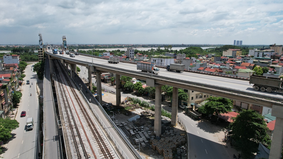 Hà Nội: Chiêm ngưỡng cầu Thăng Long bắc qua sông Hồng sau gần 40 năm hoạt động - Ảnh 13.