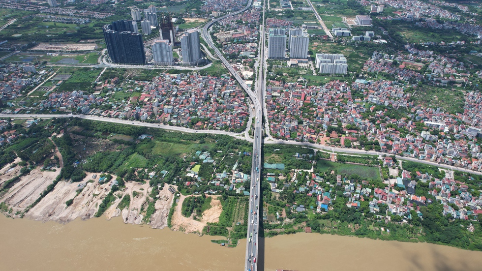 Hà Nội: Chiêm ngưỡng cầu Thăng Long bắc qua sông Hồng sau gần 40 năm hoạt động - Ảnh 11.