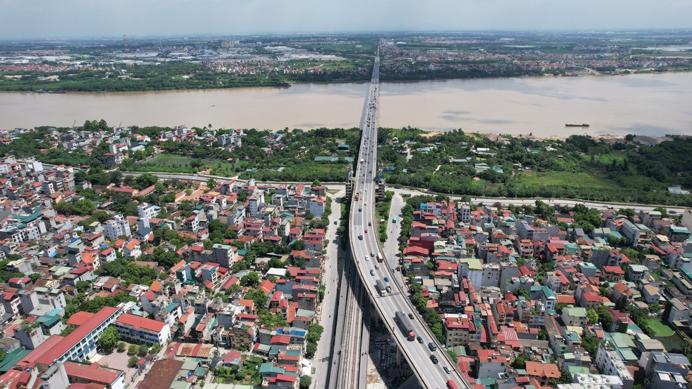 Hà Nội: Chiêm ngưỡng cầu Thăng Long bắc qua sông Hồng sau gần 40 năm hoạt động - Ảnh 9.