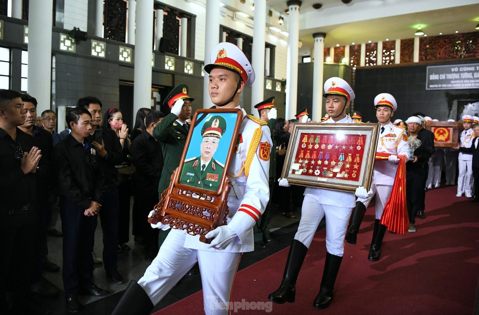 Tiễn biệt Thượng tướng Nguyễn Chí Vịnh - Tấm gương sáng về lòng trung thành với Đảng, Tổ quốc và Nhân dân - Ảnh 8.