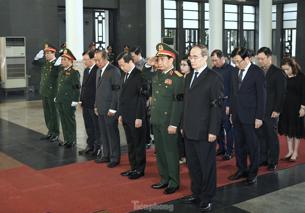 Lãnh đạo Đảng, Nhà nước, Quân ủy Trung ương - Bộ Quốc phòng viếng Thượng tướng Nguyễn Chí Vịnh - Ảnh 12.