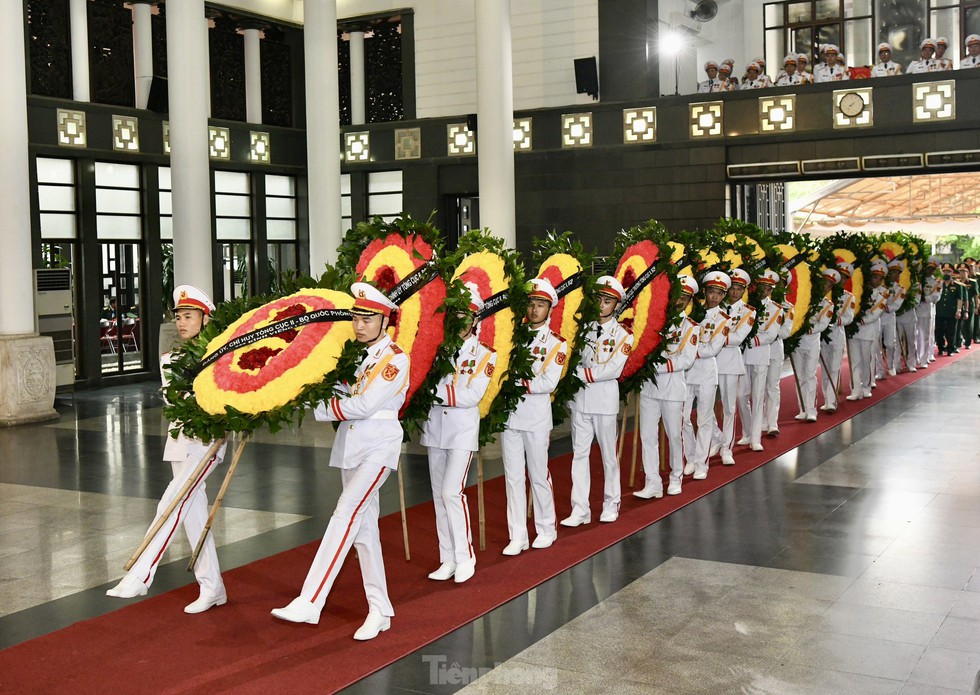 Lãnh đạo Đảng, Nhà nước, Quân ủy Trung ương - Bộ Quốc phòng viếng Thượng tướng Nguyễn Chí Vịnh - Ảnh 27.