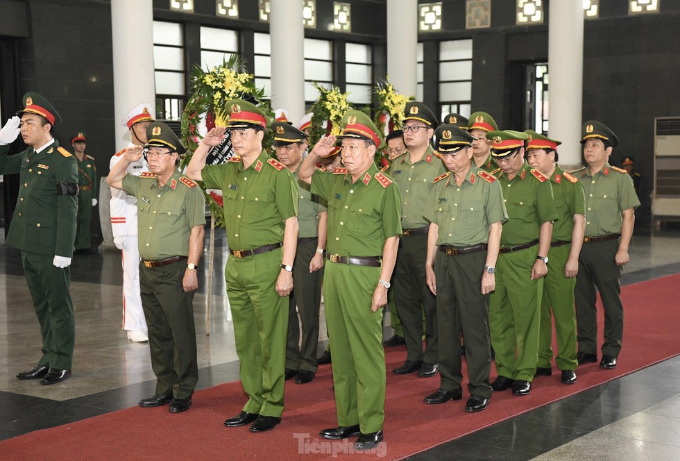 Lãnh đạo Đảng, Nhà nước, Quân ủy Trung ương - Bộ Quốc phòng viếng Thượng tướng Nguyễn Chí Vịnh - Ảnh 25.