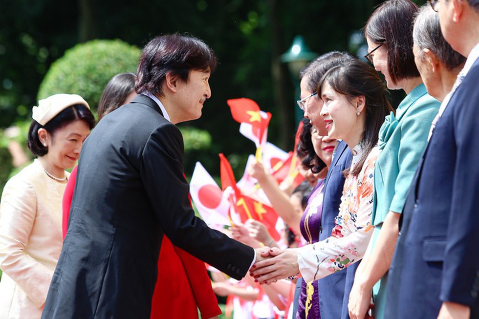 Cận cảnh Phó Chủ tịch nước Võ Thị Ánh Xuân đón Hoàng Thái tử Nhật Bản - Ảnh 7.