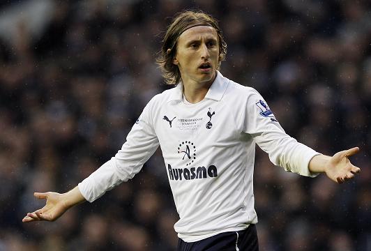 tottenham-bat-ngo-voi-them-tien-vu-modric-sup-do