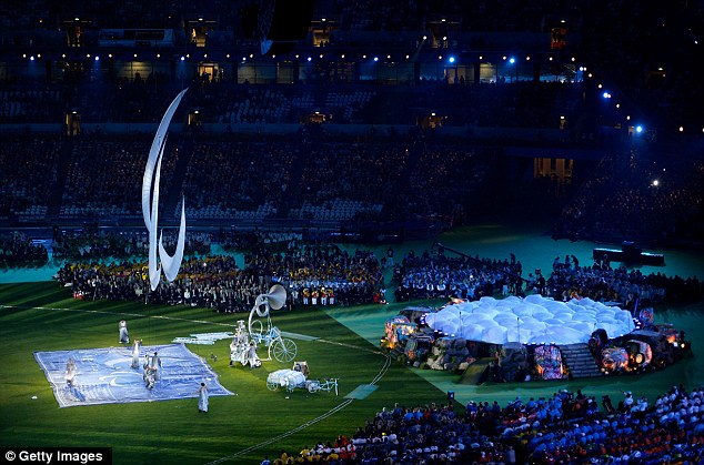 nhung-hinh-anh-ruc-ro-cua-dem-be-mac-paralympics-game-2012