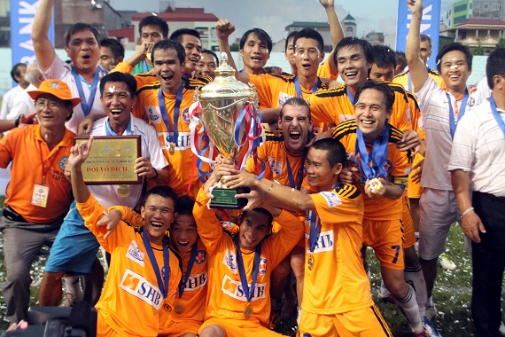 vleague-van-se-dien-ra-binh-thuong