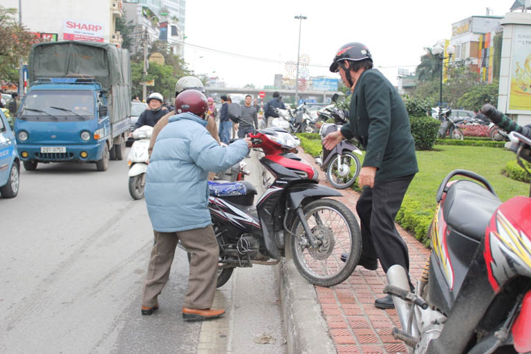 Chùm ảnh: Độc đáo ngày hội bia Hà Nội 2012 3