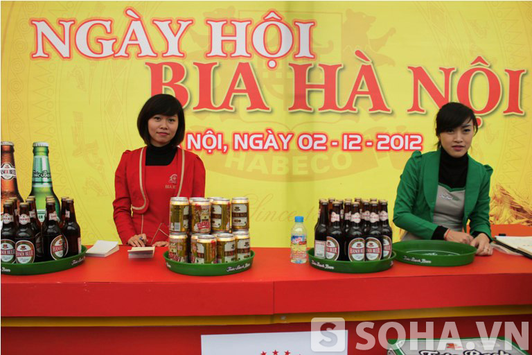 Chùm ảnh: Độc đáo ngày hội bia Hà Nội 2012 7