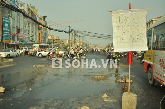 ha-noi-do-xe-cho-dau-nguoi-dan-vo-ech-hang-loat