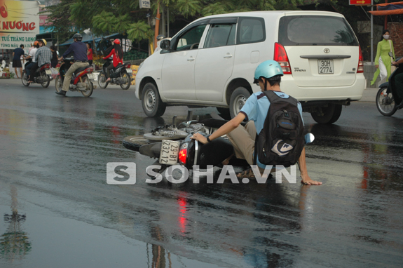 ha-noi-do-xe-cho-dau-nguoi-dan-vo-ech-hang-loat