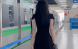 Mỹ nhân Việt đang cực viral nhờ vài giây cài cúc áo, mặc đồ kín mít vẫn vòng nào ra vòng nấy