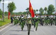 'Bóng hồng' công an tập luyện dưới nắng gắt chuẩn bị cho lễ duyệt binh 2/9