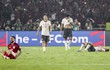 Chuyên gia bóng đá Trung Quốc: “Thua theo cách này thật đáng xấu hổ”