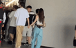 Tóm dính cặp đôi ngôn tình công khai nắm tay giữa đường: Vô tư ôm ấp sát rạt, phim giả tình thật không thể chối cãi