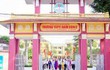 Một trường THPT tuyển sinh đợt 2 với mức điểm chuẩn 2,5 điểm