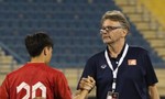 HLV Troussier trinh sát U23 Thái Lan ở Qatar
