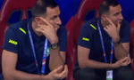 HLV Uzbekistan lộ biểu cảm khó tả, không cười dù đội nhà liên tục sút tung lưới U23 Việt Nam