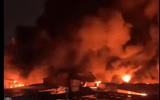Thông tin bất ngờ vụ cháy chợ vải Ninh Hiệp, cột khói lửa bốc cao hàng chục mét