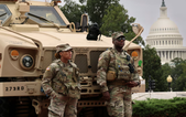 Mạnh tay triển khai Vệ binh Quốc gia, Tổng thống Trump đối mặt rắc rối pháp lý
