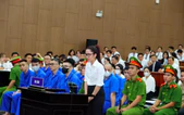 Người tình Mr Pips giữ tài sản nghìn tỷ nhưng ‘cha mẹ ở quê vẫn làm ruộng mưu sinh’