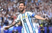 Messi lập siêu phẩm đá phạt giúp Argentina đại thắng; Algeria và Áo cùng đi tiếp theo kịch bản điên rồ