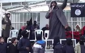 La liệt AK47 trong trường dạy trẻ em của IS