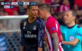 Ronaldo và Torres xúc phạm nhau thậm tệ trong trận bán kết lượt về