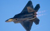 Su-35 bắt sống F-22 ở Syria: Trò bịp bợm hay "cú tát nảy lửa" vào Không quân Mỹ?