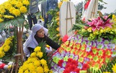 Đại tang ở Kim Lương: Đắp mộ người này chưa xong phải chạy tắt đồng đưa người khác