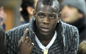 Đồng đội cũng muốn giết Balotelli