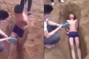 Kinh hoàng nam thanh niên bị "chôn sống" dưới hố cát