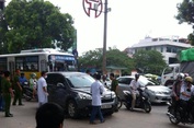 Đâm chết tài xế ô tô ở Phạm Văn Đồng