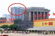 Kiểm tra gấp tòa nhà cao vọt gần Lăng Bác