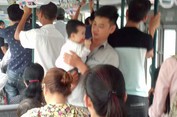 Những anh chàng phụ xe bus được nhắc tới nhiều nhất