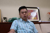 Bổ nhiệm con trai cựu Bộ trưởng gây xôn xao