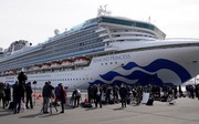 Du thuyền có người nhiễm virus Corona bị cách ly tại Nhật Bản từng ghé thăm Hạ Long