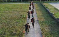 Chiến sĩ phòng hóa chinh phục ‘3 tiếng nổ’