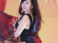 Showbiz hot 24h: Bà Tưng 'tấn công showbiz, giá cát-xê dự event 