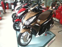 "Bóc giá" Honda Vision 2013