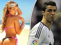 Ronaldo "ăn chả", Irina Shayk ưỡn ẹo khoe…mông